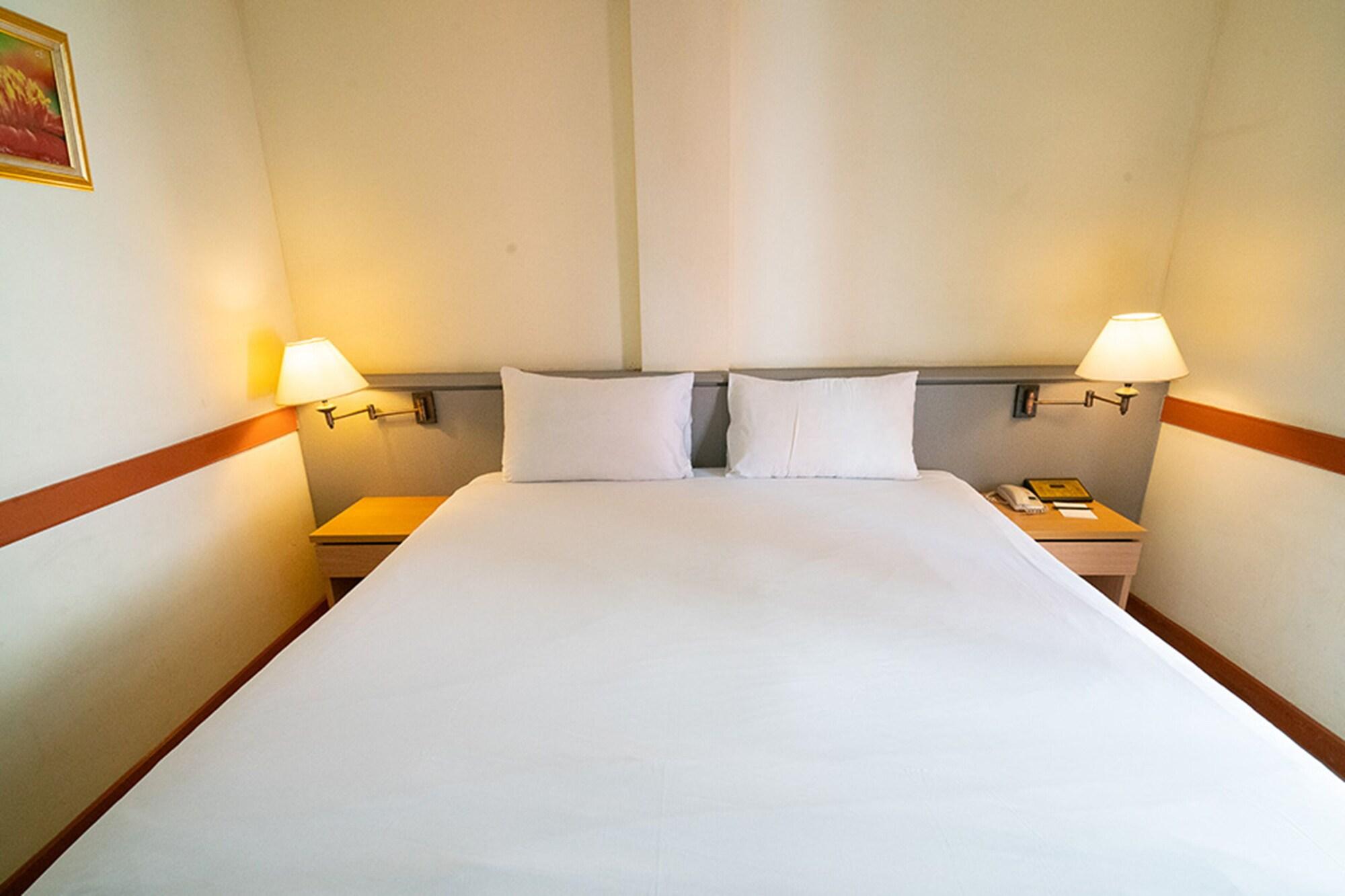 The Ecotel Bangkok Ngoại thất bức ảnh